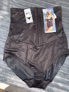 High-Waist Shaping Brief - Black